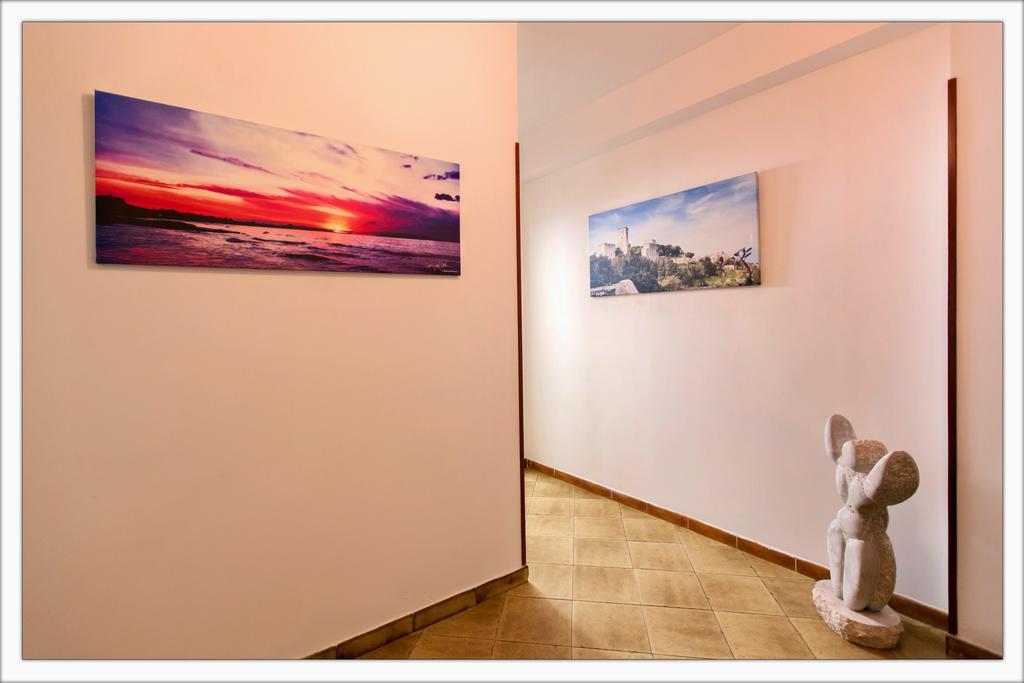 Una Terrazza Nel Sole Appartamento Di Tre Camere E Terrazza Trapani Exterior photo